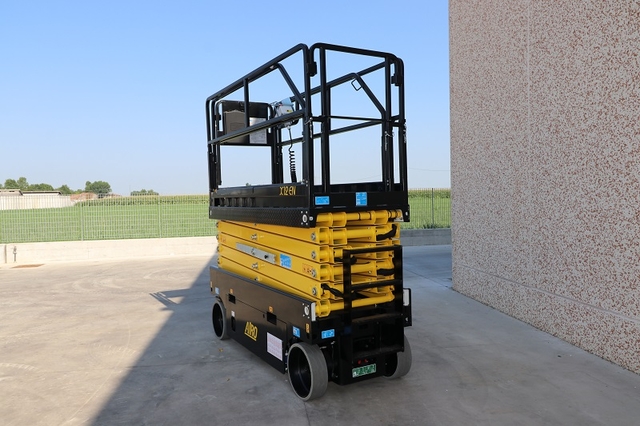 Vendita e Noleggio Piattaforme Aeree Semoventi